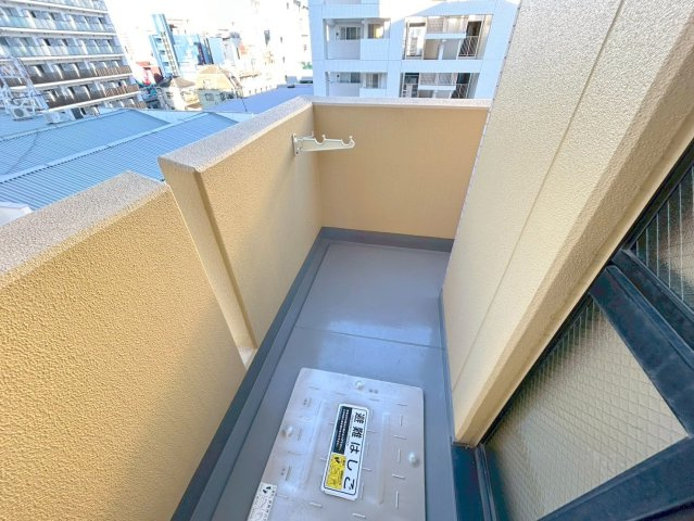 エレーヌ十三のバルコニー