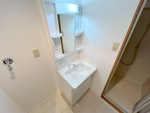 エレーヌ十三の洗面所