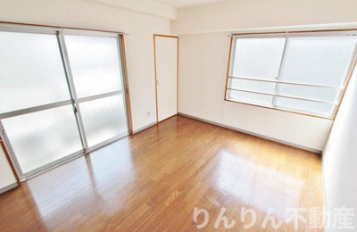 【居間・リビング】 | ベイシス東山手 | 居間です