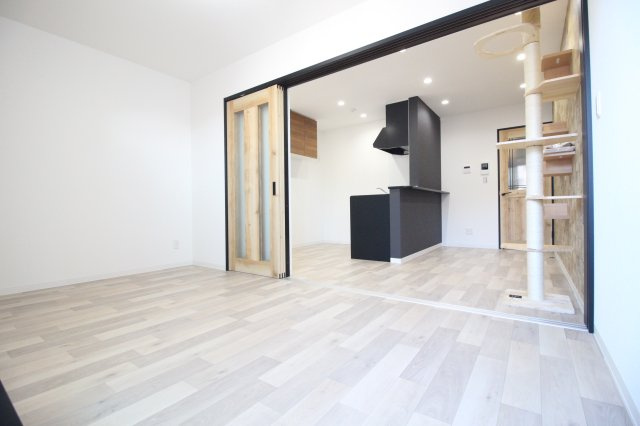【洋室】 | Mew Style Apartments