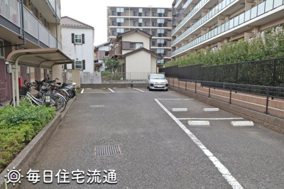 【駐車場】 | グランシャリオ