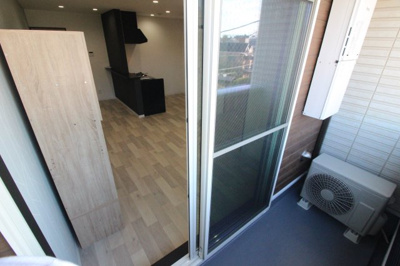 【バルコニー】 | Mew Style Apartments