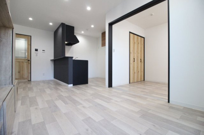 【居間・リビング】 | Mew Style Apartments