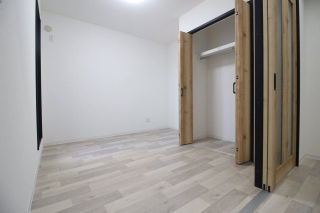 【洋室】 | Mew Style Apartments