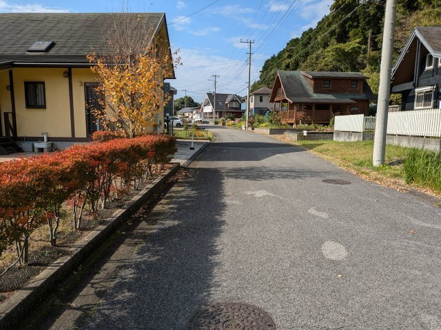【前面道路含む現地写真】 | 山武市美杉野　中古戸建