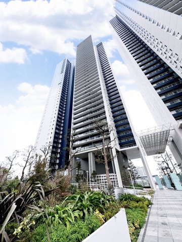 ワールドシティタワーズブリーズタワーマンションの外観