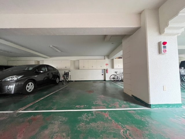 グランドシャトー本山の駐車場|駐車場付物件です。(月額賃料20,000円)