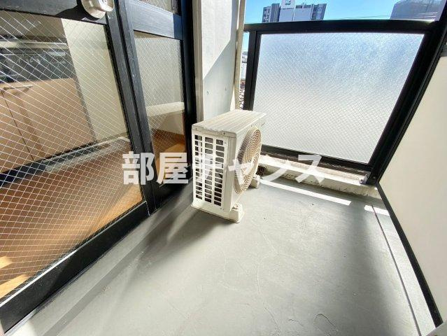 ワイズ東別院のバルコニー