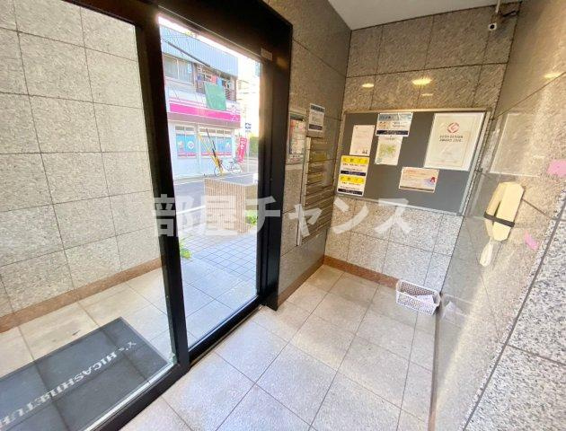 ワイズ東別院のロビー