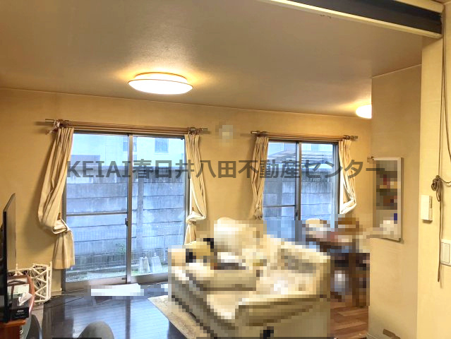 【居間・リビング】の画像