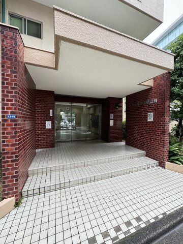 ドミール第2東品川のエントランス
