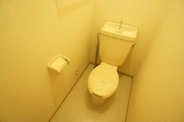 【トイレ】 | モノクローム古城 | トイレもきれいです