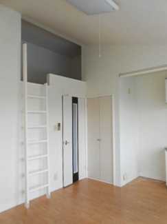 【居間・リビング】 | West Hills