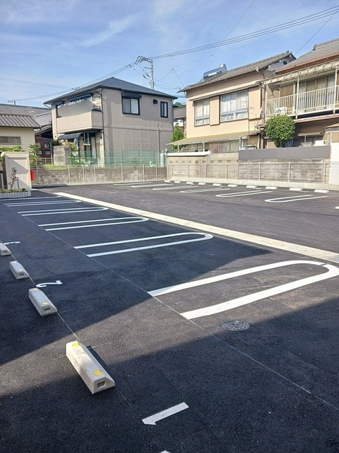 メゾンリアンの駐車場|駐車場