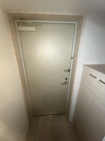 インベスト北梅田の玄関