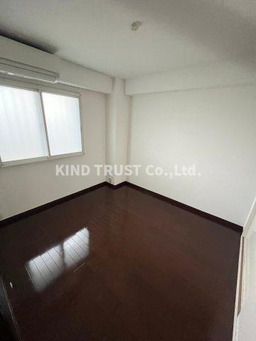 日商岩井南森町マンションの洋室|個人の部屋や寝室として使える洋室です