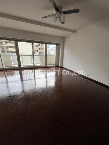 日商岩井南森町マンションの居間・リビング|リビングです