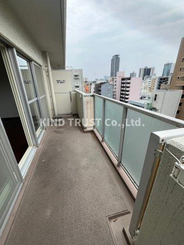 日商岩井南森町マンションのバルコニー|暖かな日差しのふりそそぐバルコニー