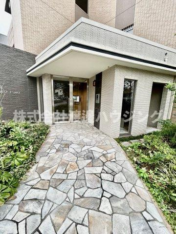 ハーヴェスト江坂のエントランス