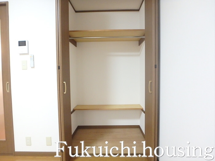 サンテラス弐番館の収納