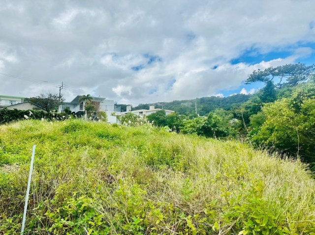 南城市知念志喜屋【限定１区画】の前面道路含む現地写真|現地写真です