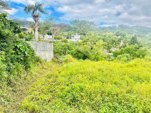 南城市知念志喜屋【限定１区画】の前面道路含む現地写真|現地写真です