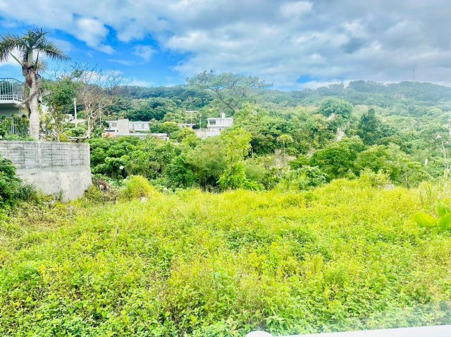 南城市知念志喜屋【限定１区画】の前面道路含む現地写真|現地写真です