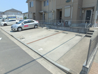 敷地内駐車場(空き状況要確認)