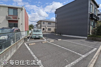 【駐車場】 | 中央