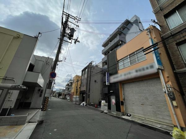 スタンドアップ和歌山の前面道路含む現地写真