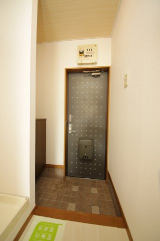 コーポソレイユの玄関