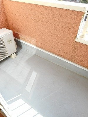 【バルコニー】 | グランツ | 外からの目が気にならないバルコニーで洗濯物が干せます