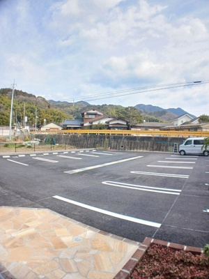 【駐車場】 | ウッドスプリング山根