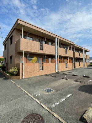 【駐車場】 | ソレイユ | 駐車場に車を止められます