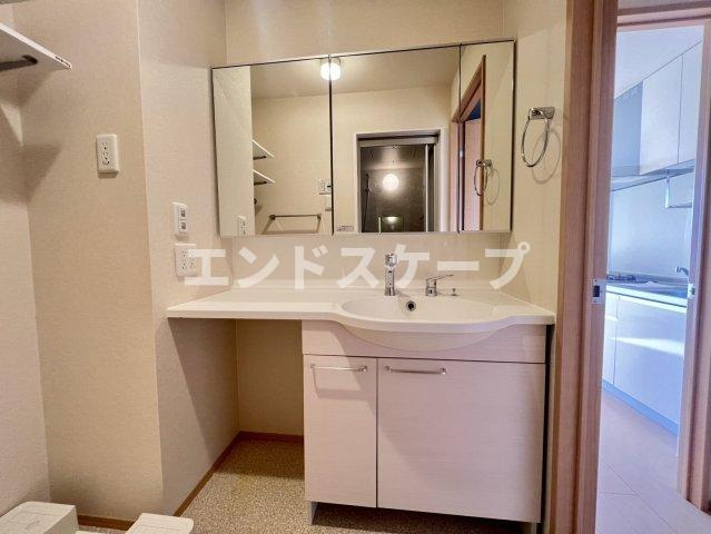 サン アルトⅠの洗面所|高崎、前橋エリアのお部屋探しはエンドスケープまで！お客様の理想お聞かせ下さい♪