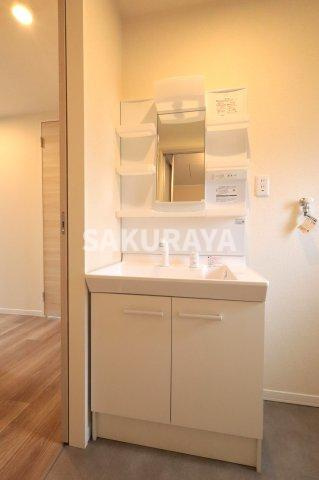 エコーハイツC棟の独立洗面台|2025年撮影。現況と異なる場合がございます。