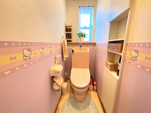 秦野市東田原　中古戸建のトイレ|清潔感のあるトイレです