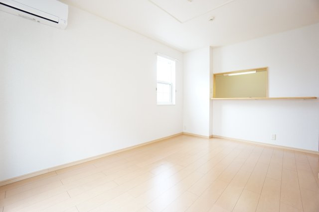 【居間・リビング】 | エアリーI | ※同物件・同タイプの写真です。