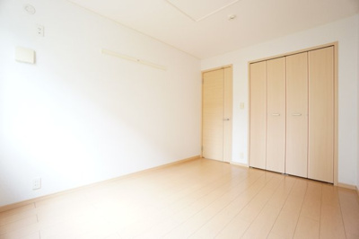 【洋室】 | エアリーI | ※同物件・同タイプの写真です。
