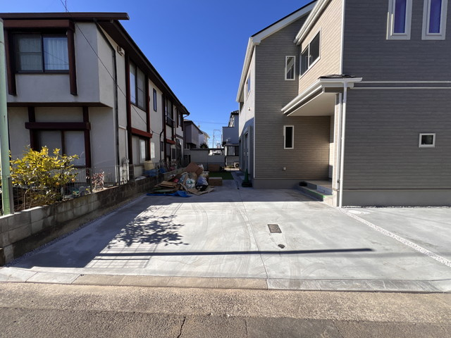新築　前橋市日吉町2期　Heartful Town　１号棟の駐車場|現地写真　駐車スペースは並列2台+1台分可能です！
