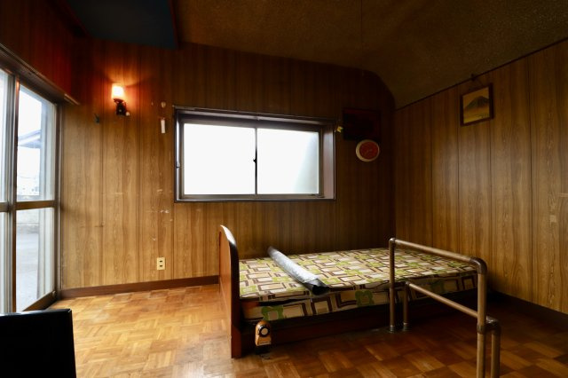 足利市葉鹿町の中古一戸建の洋室