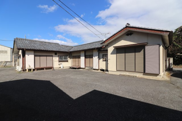 足利市葉鹿町の中古一戸建の外観