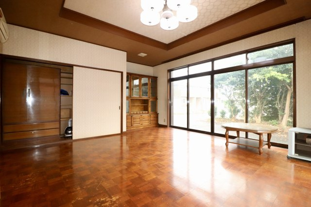 足利市葉鹿町の中古一戸建の洋室