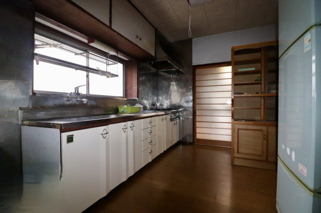 足利市葉鹿町の中古一戸建のキッチン