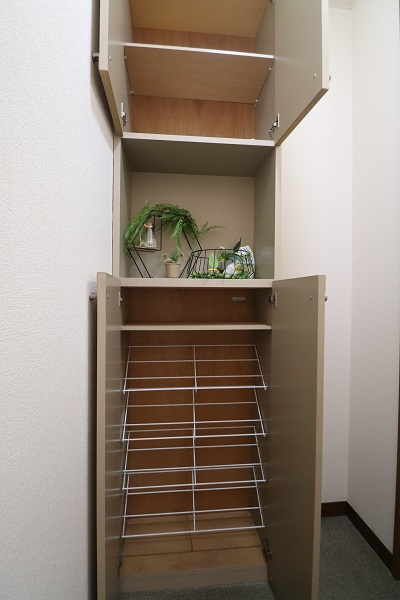 グレース小森野の玄関