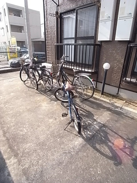 西宮市河原町のアパートの外観