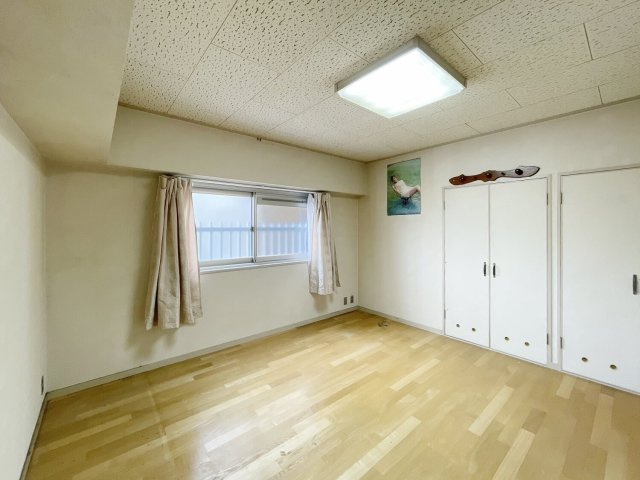 スターハイツ住吉川の洋室|スタンダードな洋室です