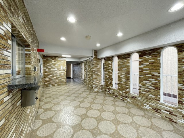 スターハイツ住吉川のエントランス|ゆとりのあるエントランスです