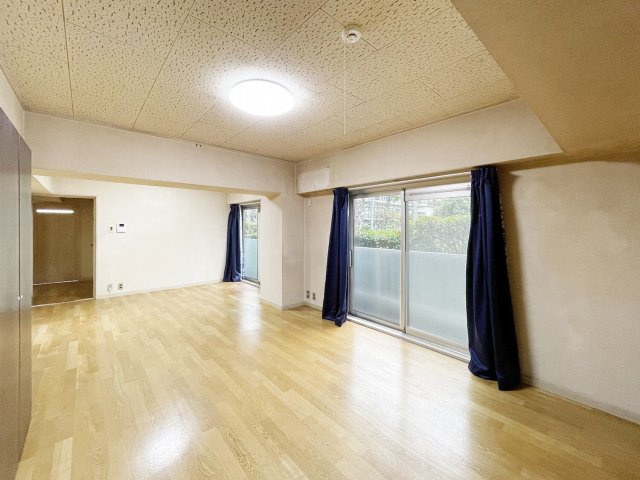 スターハイツ住吉川の居間・リビング|使いやすい居間です