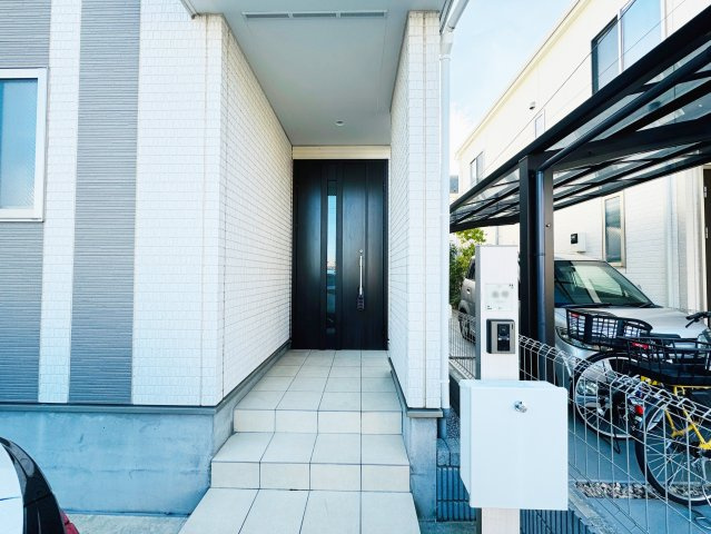 『練馬区中古戸建て』練馬区西大泉4【仲介手数料無料】　練馬区西大泉４丁目　の玄関|～仲介手数料無料☆八王子ひなた不動産～練馬区西大泉４丁目　中古戸建
